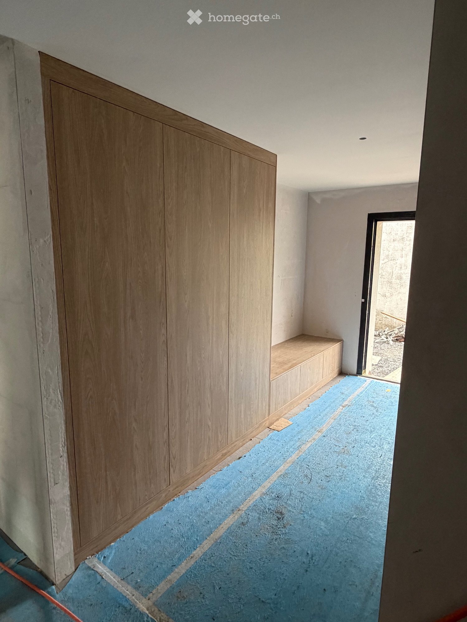 5 rooms apartment