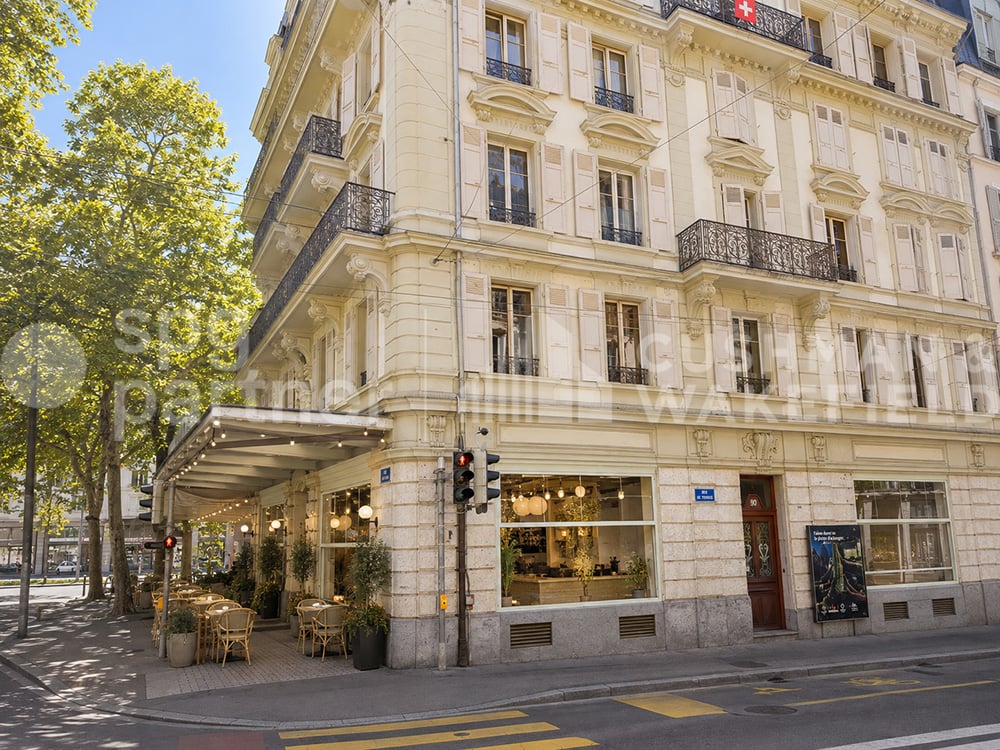 495m² commercial, photo 3 sur 8