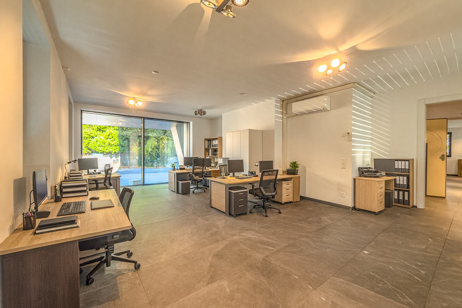 159m² bureau