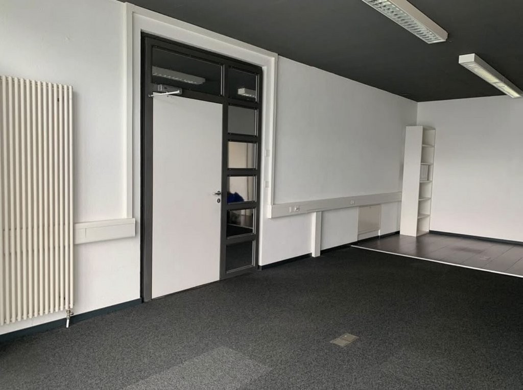 160m² commercial
