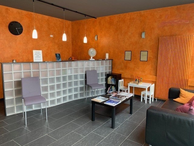 160m² commercial