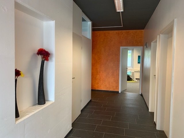 160m² commercial