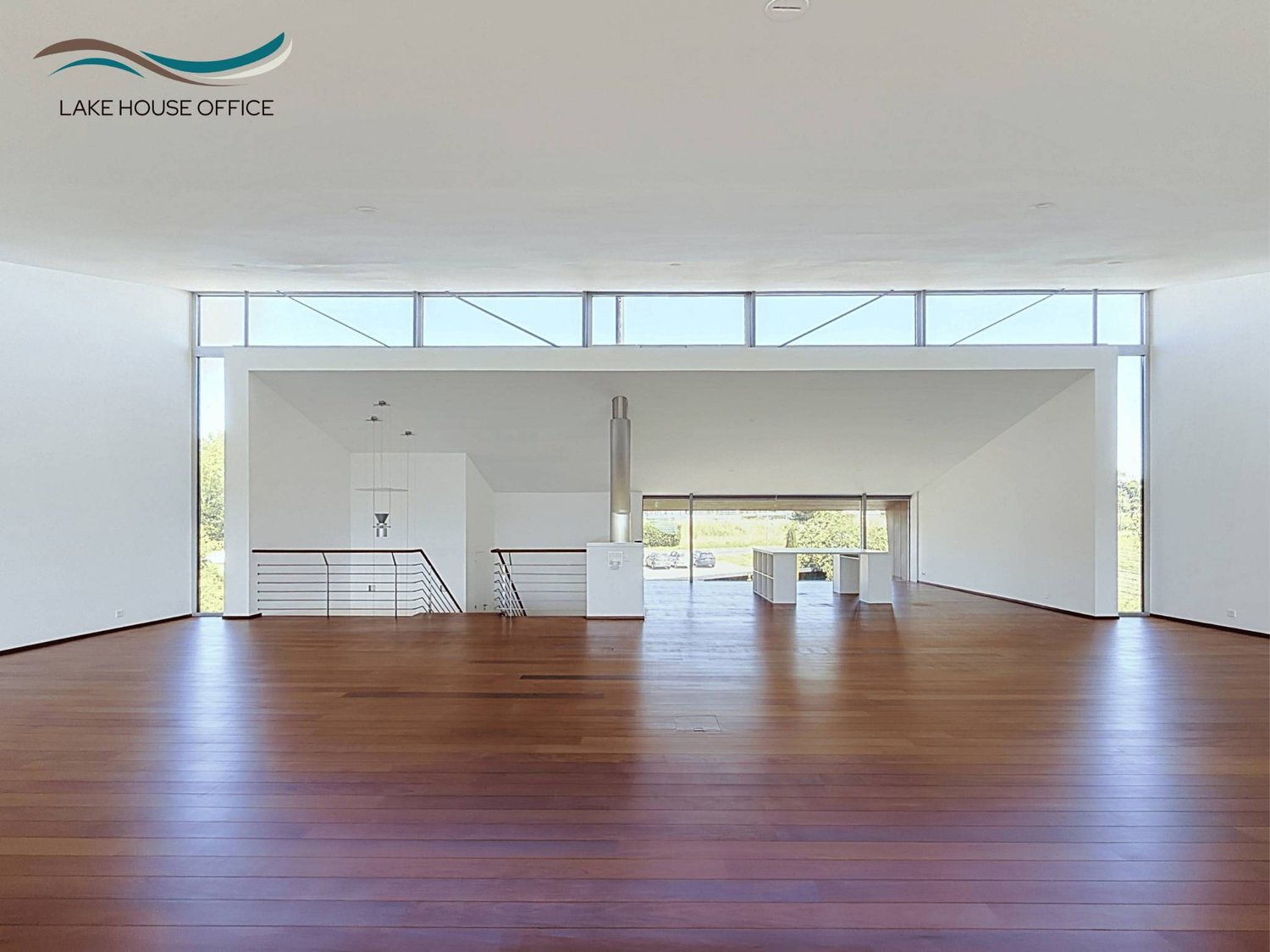 800m² office