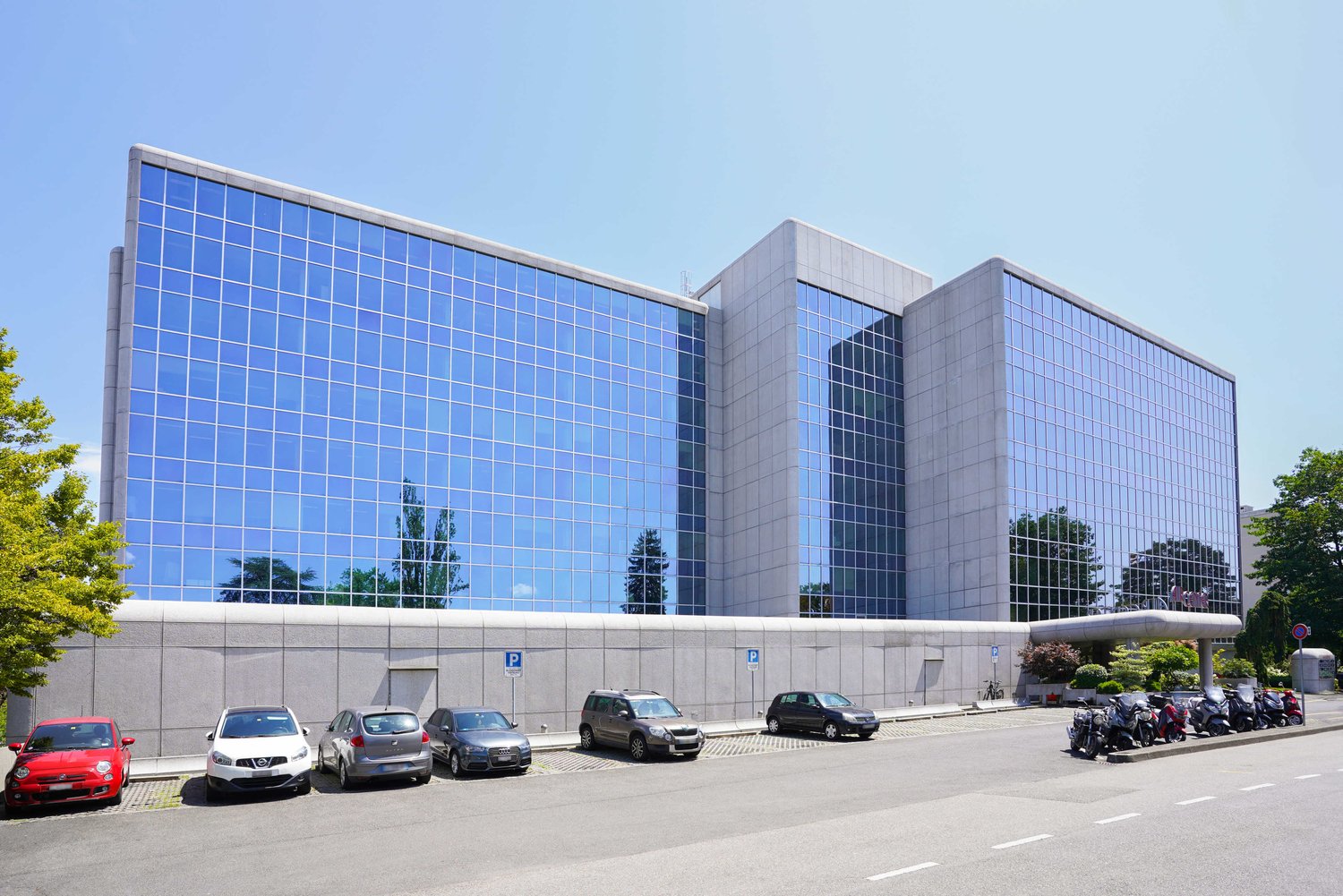 640m² office, photo 1 sur 8