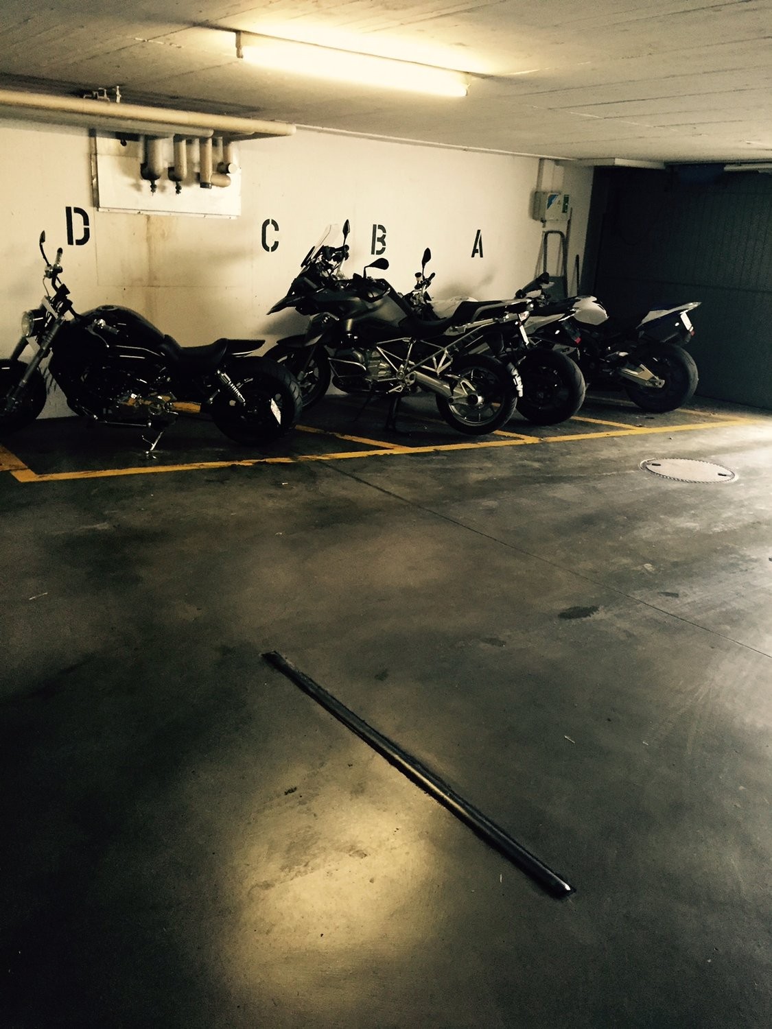 Parking à vélo couvert, photo 2 sur 2
