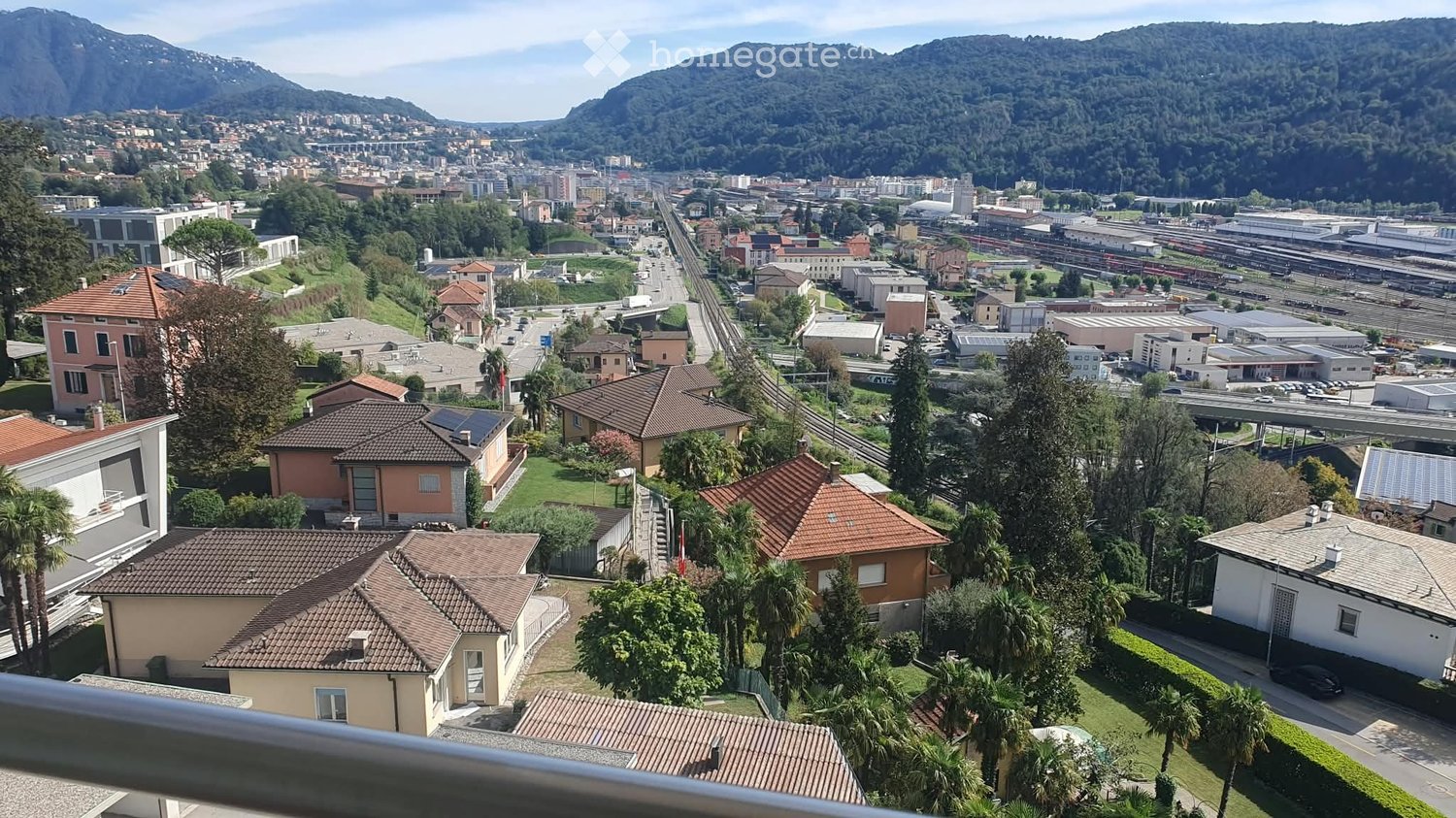 Appartement de 2.5 pièces à Balerna, disponible dès le 1.11.26 pour reprise.
990 chf mensuels charges comprises, avec décompte en fin d'année.
tel 079.4730656, photo 5 sur 5