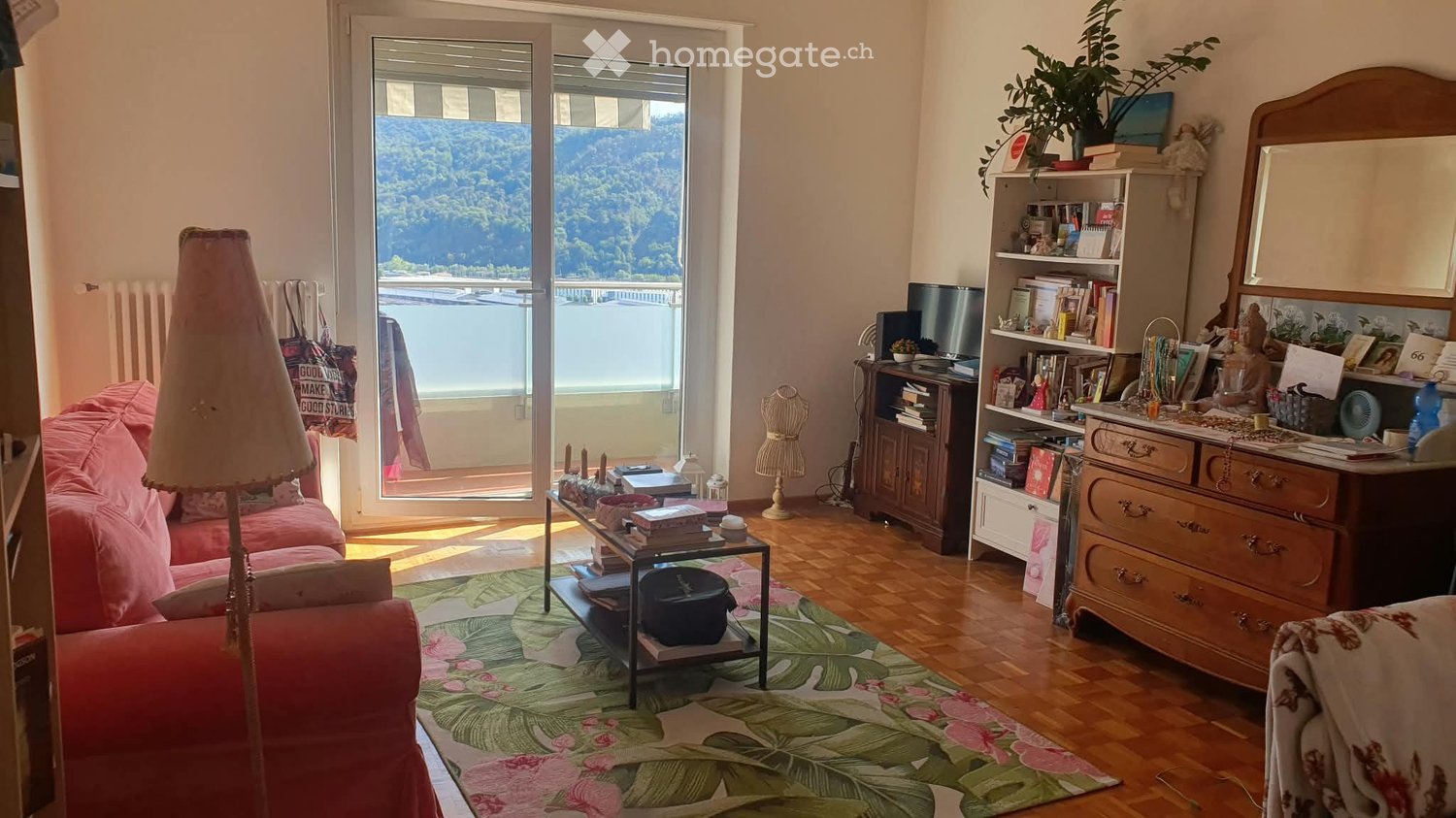 Appartement de 2.5 pièces à Balerna, disponible dès le 1.11.26 pour reprise.
990 chf mensuels charges comprises, avec décompte en fin d'année.
tel 079.4730656, photo 2 sur 5