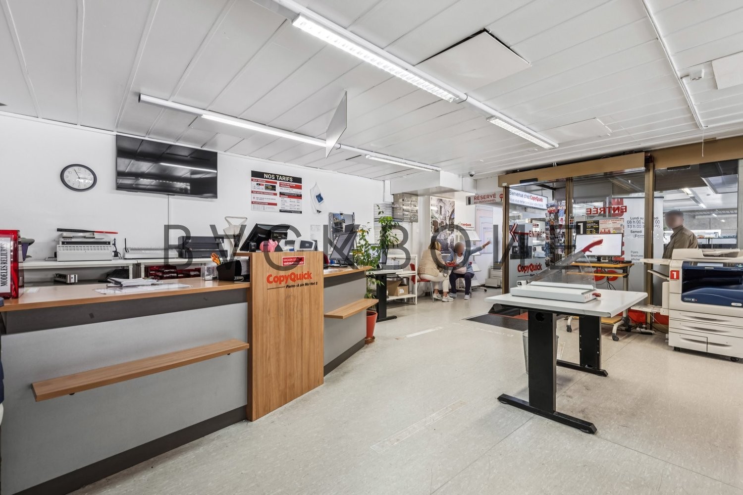 188m² shop, photo 2 sur 6