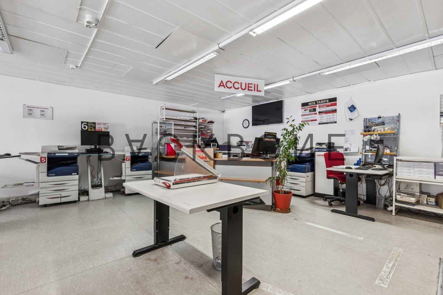 188m² shop, photo 3 sur 6