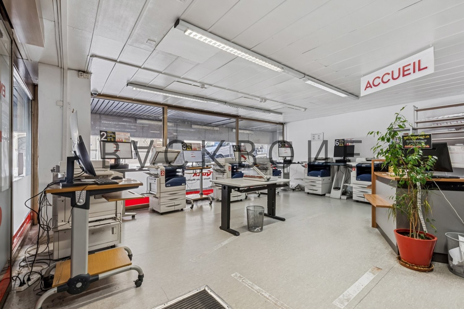 188m² shop, photo 4 sur 6