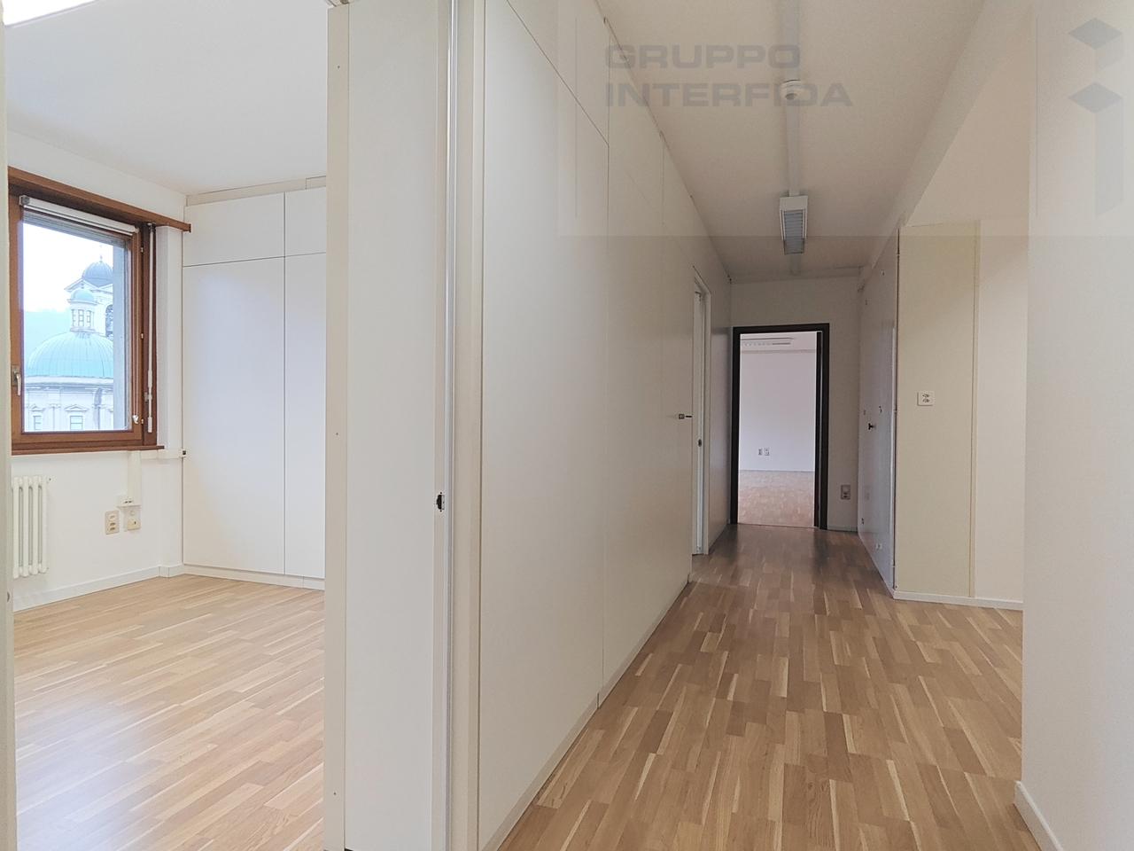 167m² office