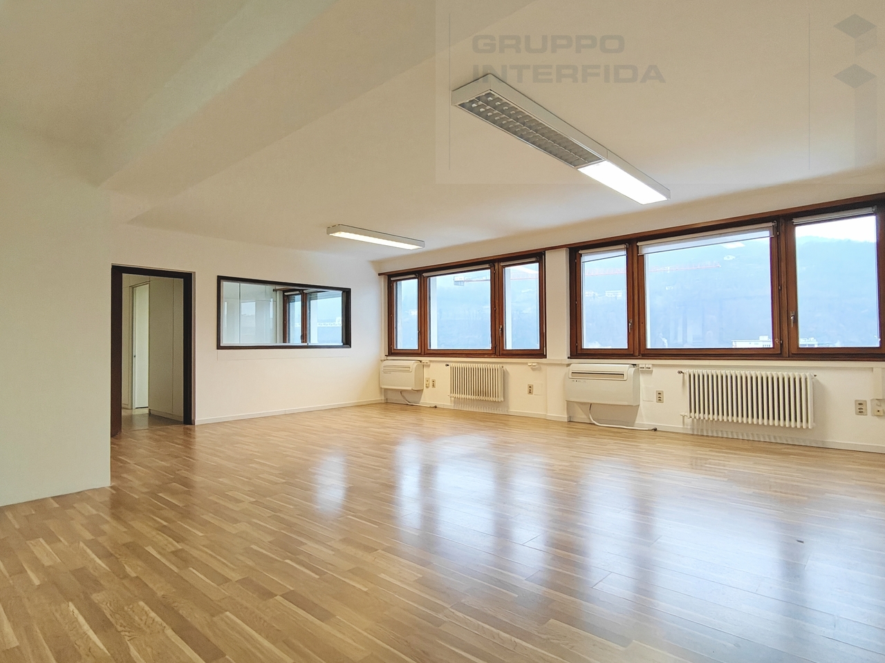 167m² office