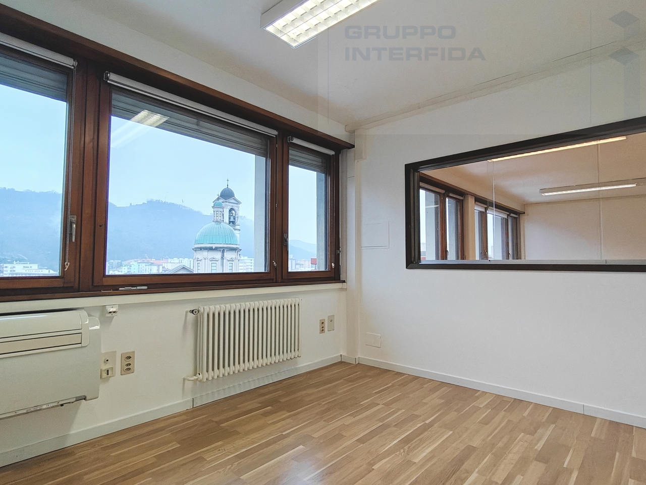 167m² office