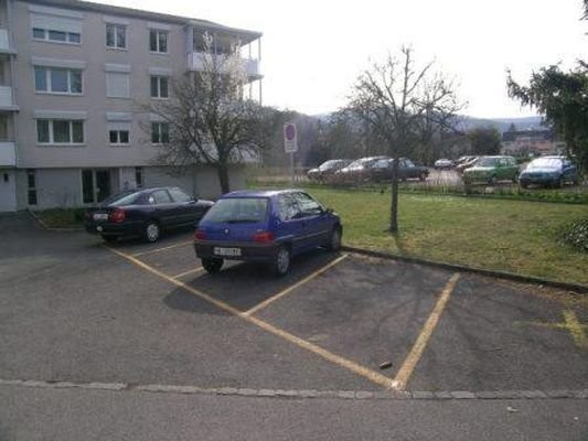 Emplacement disponible