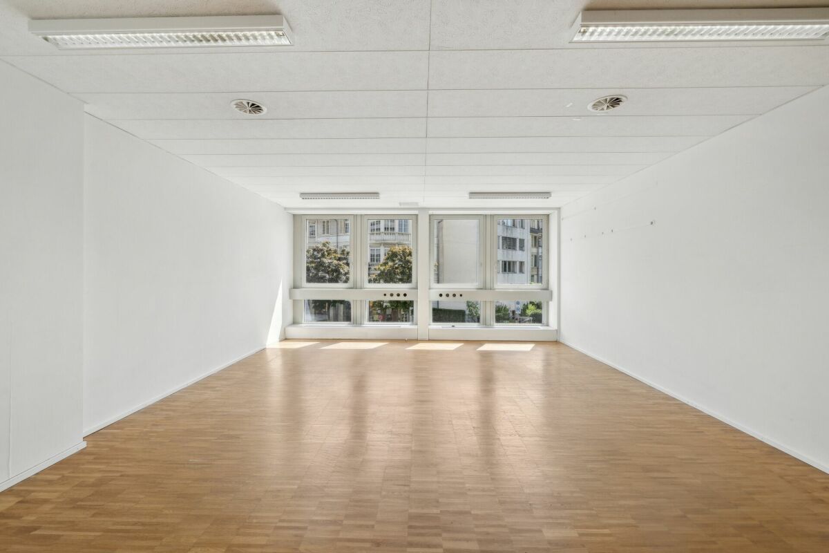 157m² cabinet