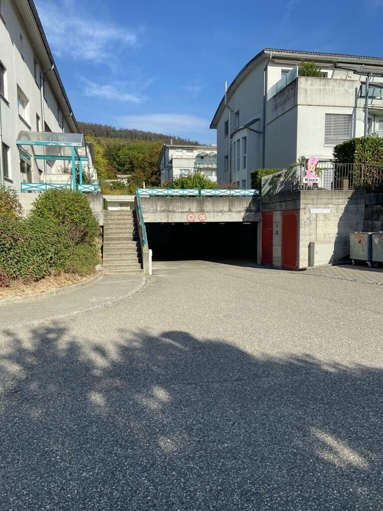 Place de parc souterrain, photo 2 sur 3