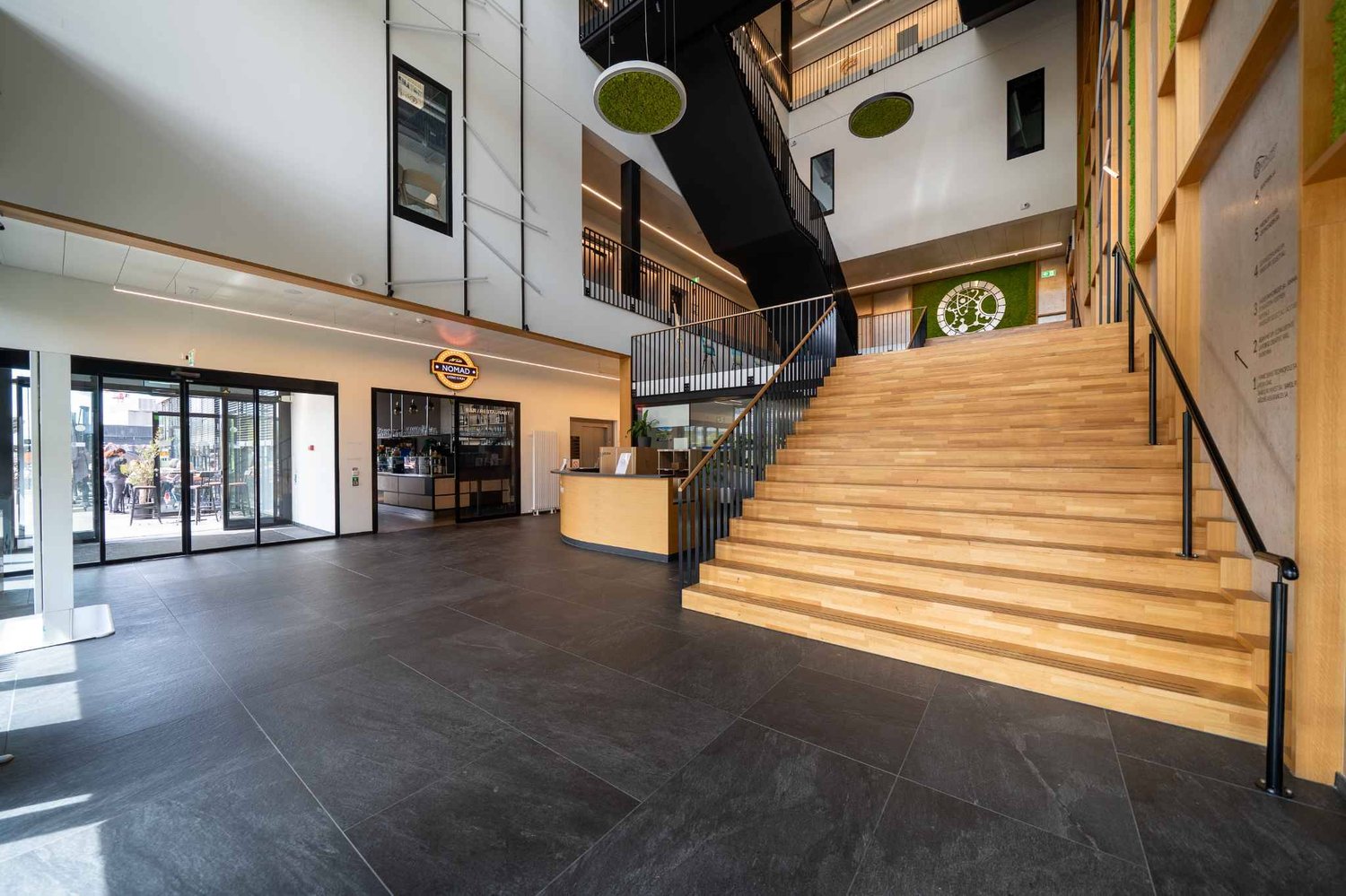42m² office