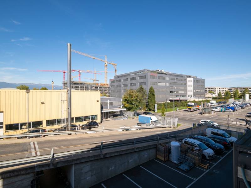 146m² industrial object, photo 2 sur 2
