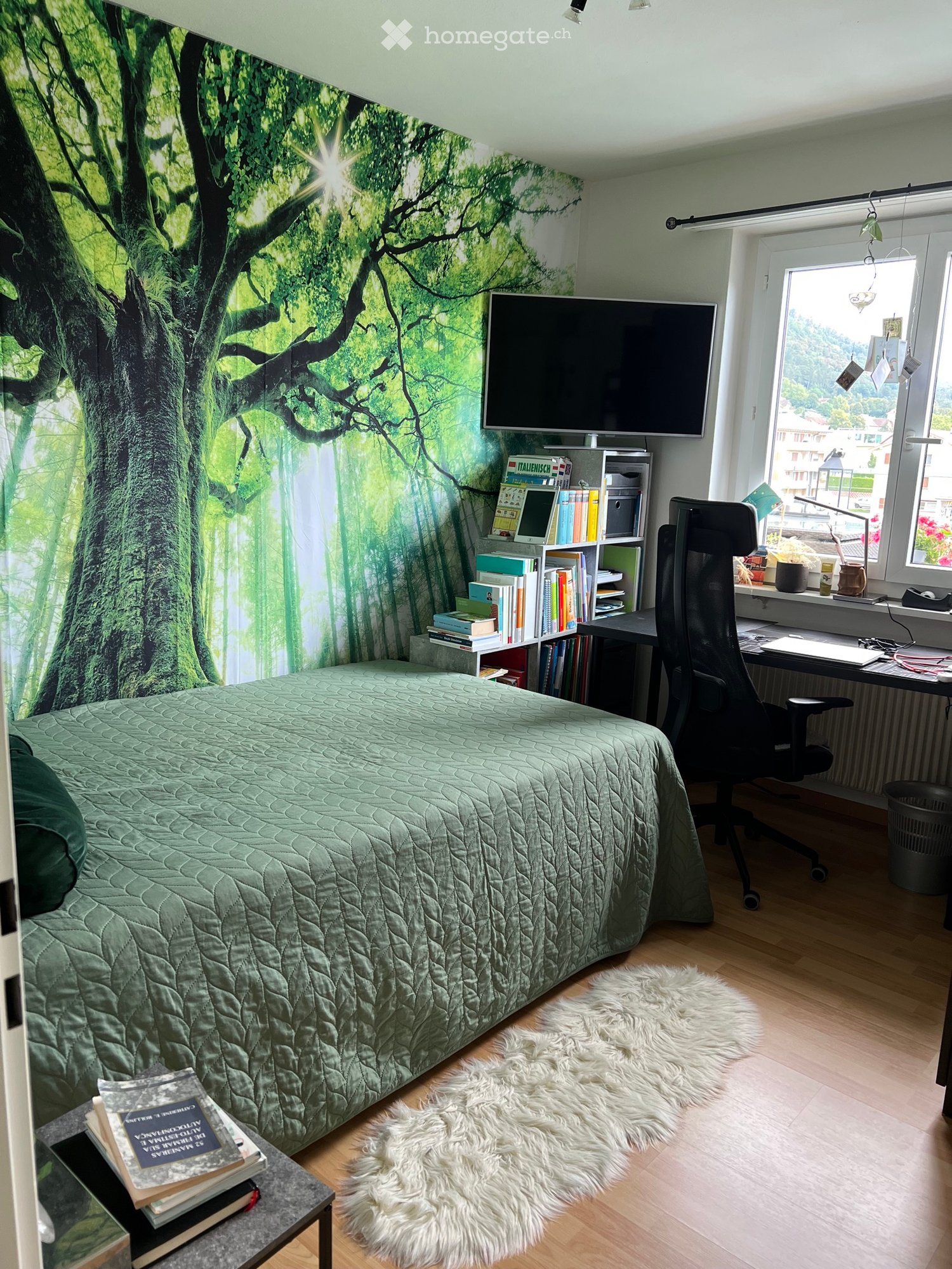 Appartement de 3 pièces

Un garage ou une place de parc peut être loué en complément