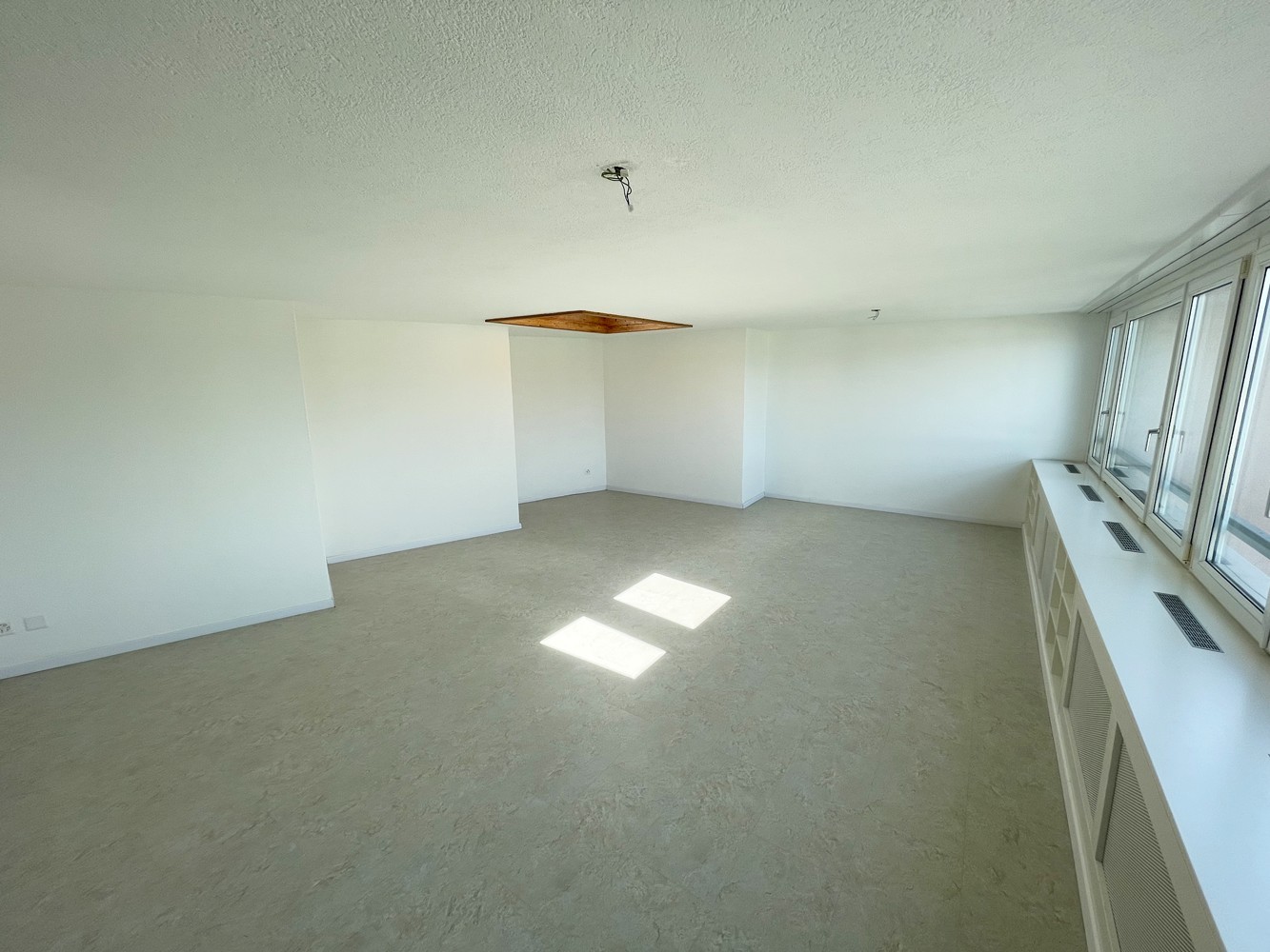 Appartement de 2 ½ pièces, photo 1 sur 7