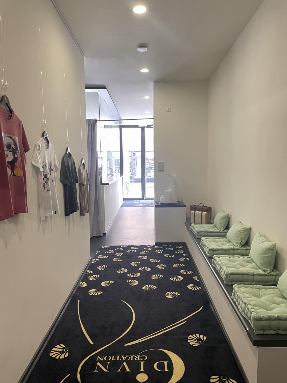 95m² shop