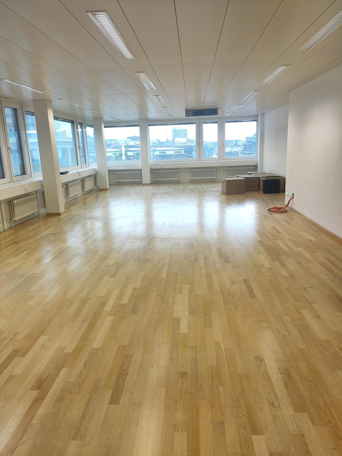 91m² bureau, photo 3 sur 4