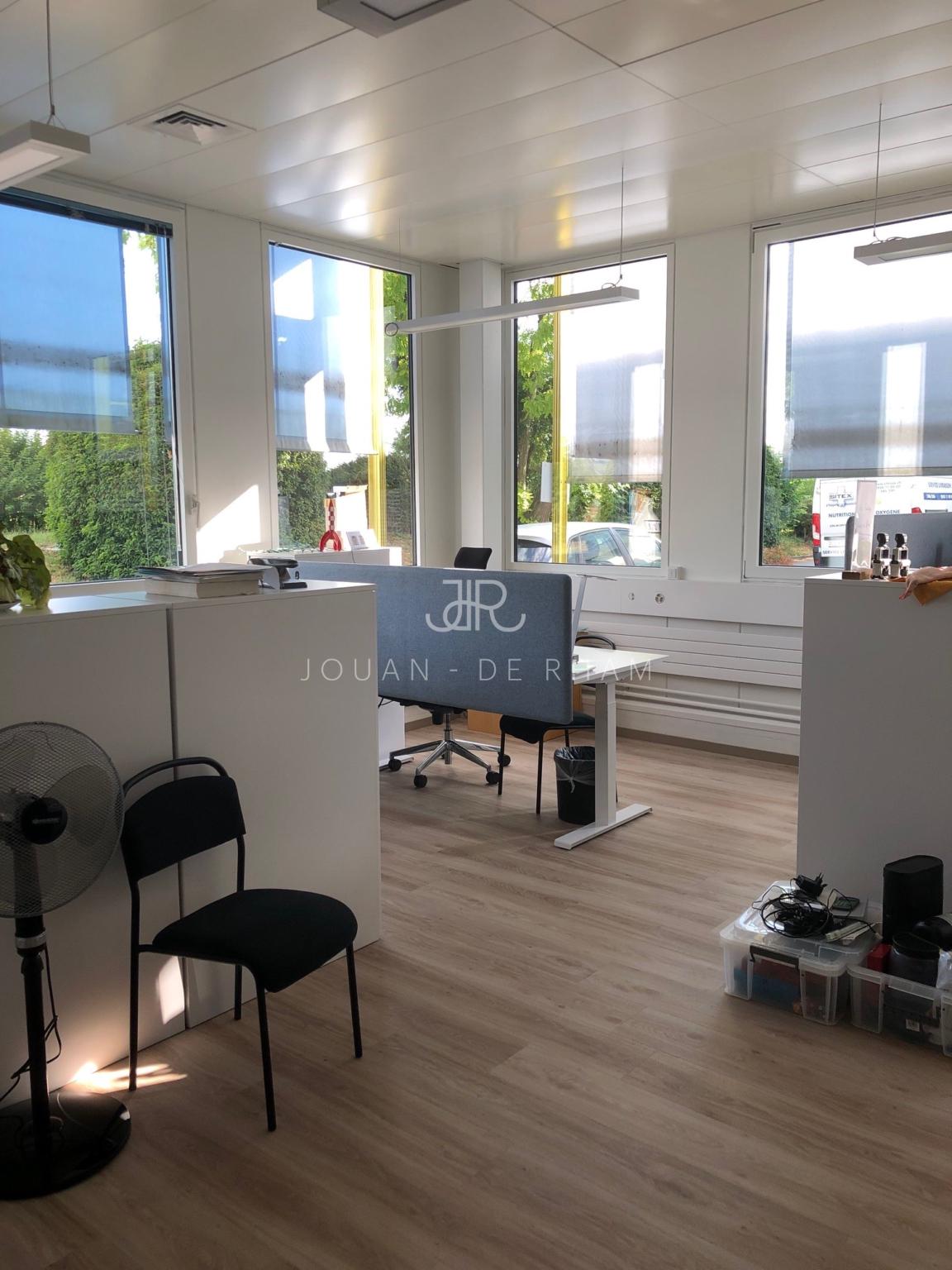 526m² office, photo 3 sur 8