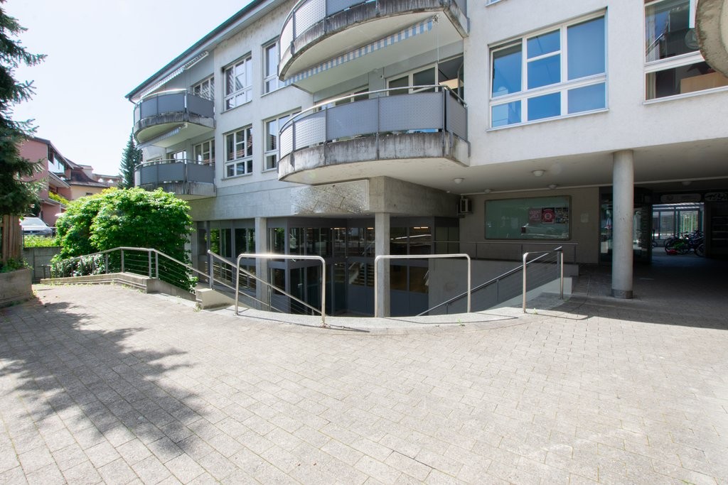Magasin de 1495m², photo 2 sur 9