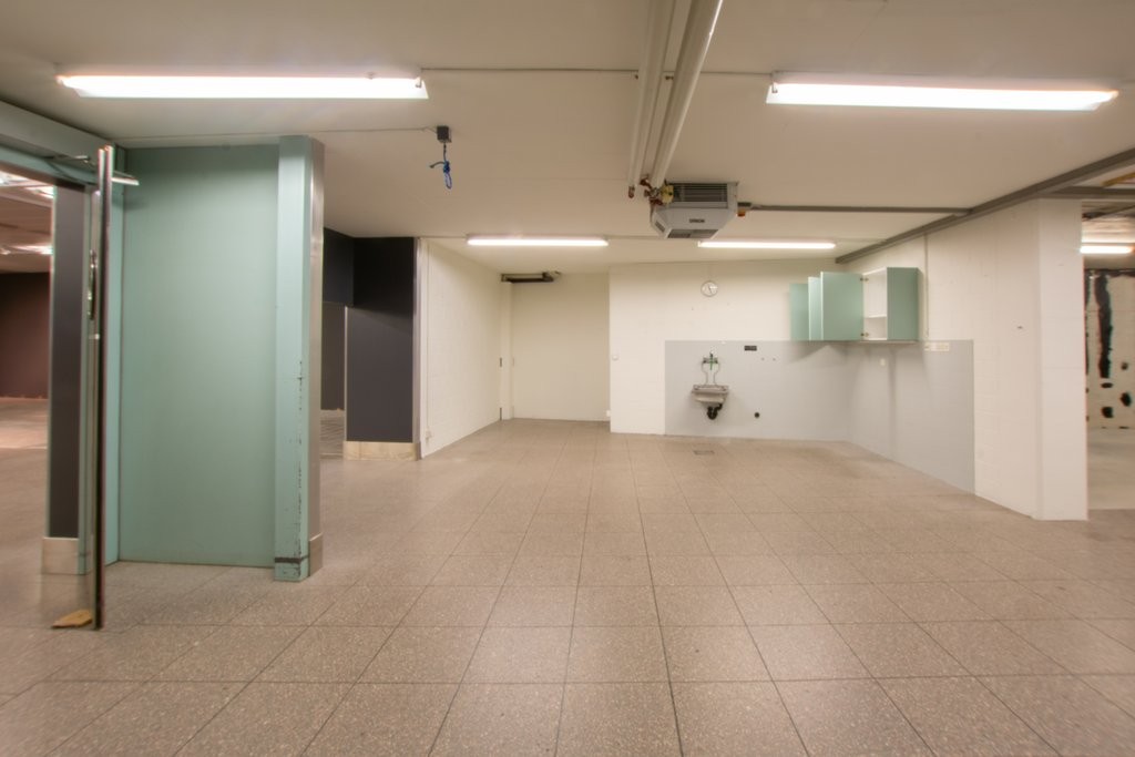 Magasin de 1495m², photo 4 sur 9