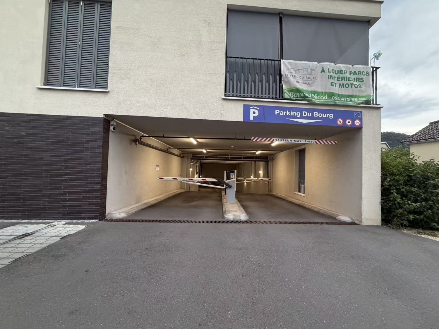 Place de parc souterraine, photo 2 sur 2