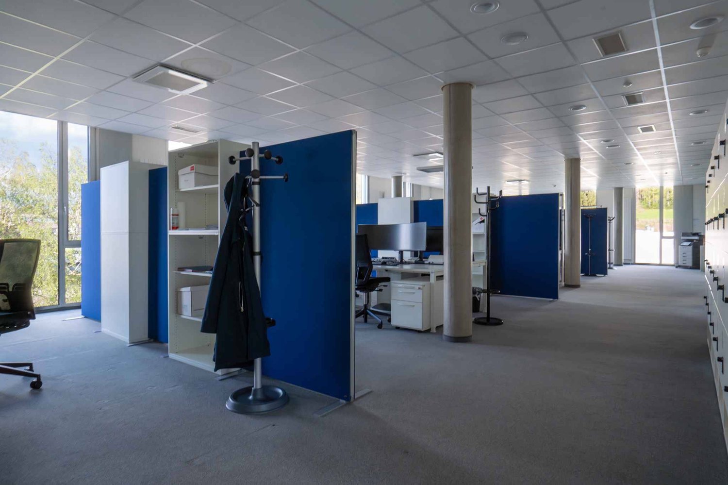 247m² office