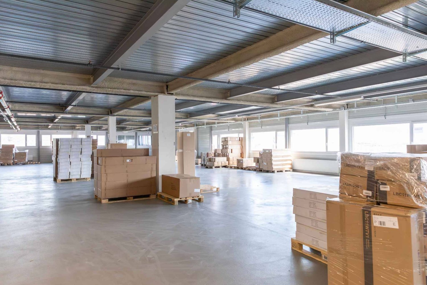 250m² commercial, photo 1 sur 10