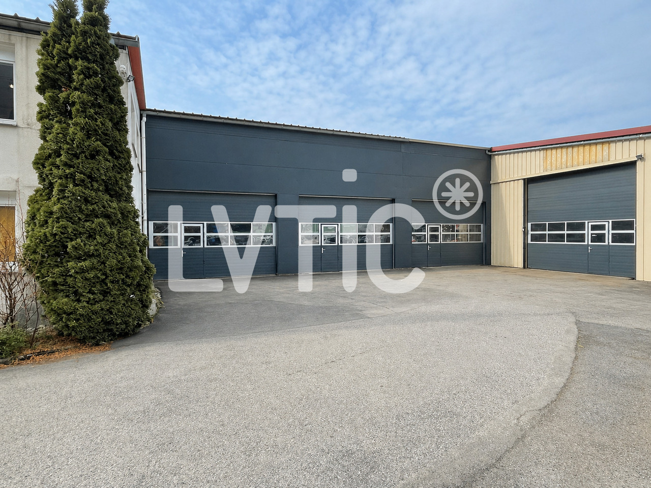 1500m² storage room