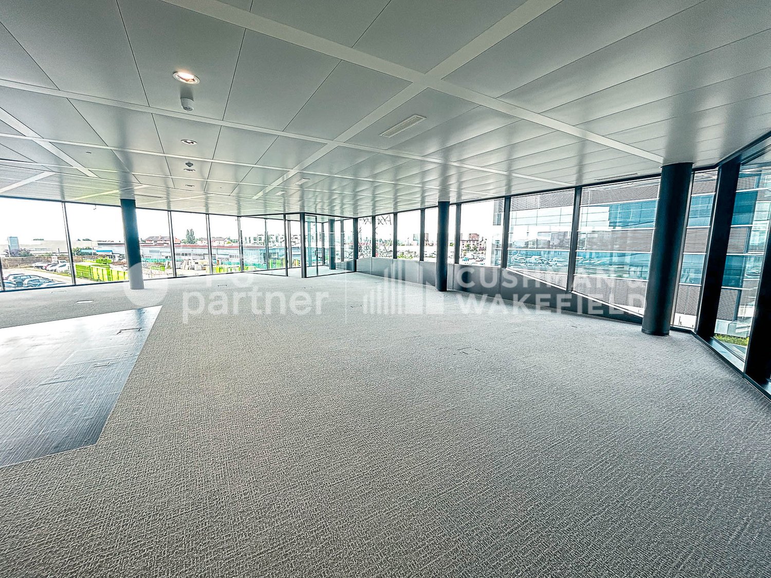804m² office