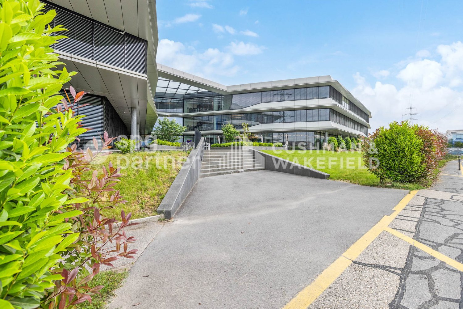 804m² office