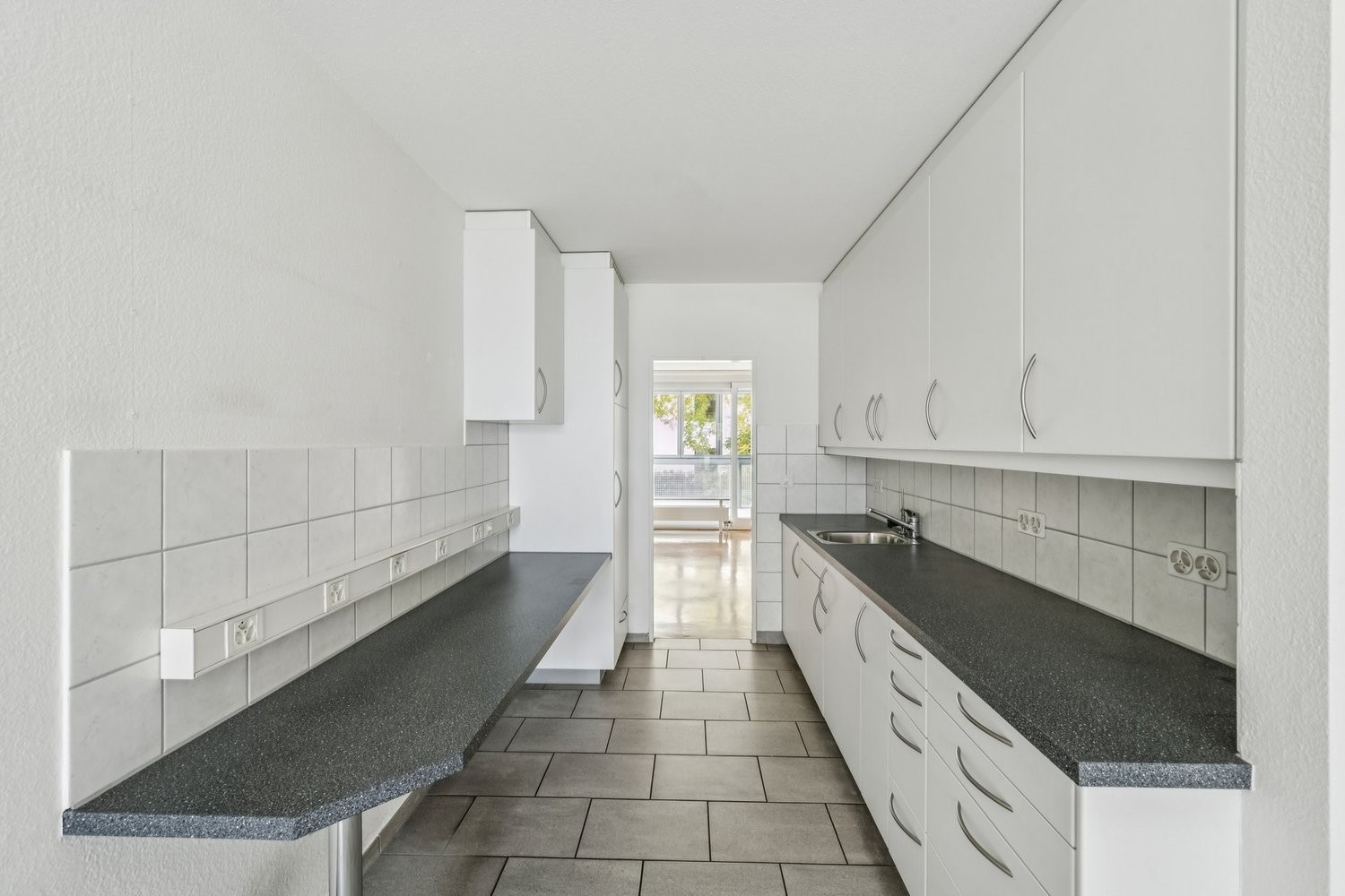81m² commercial, photo 10 sur 10