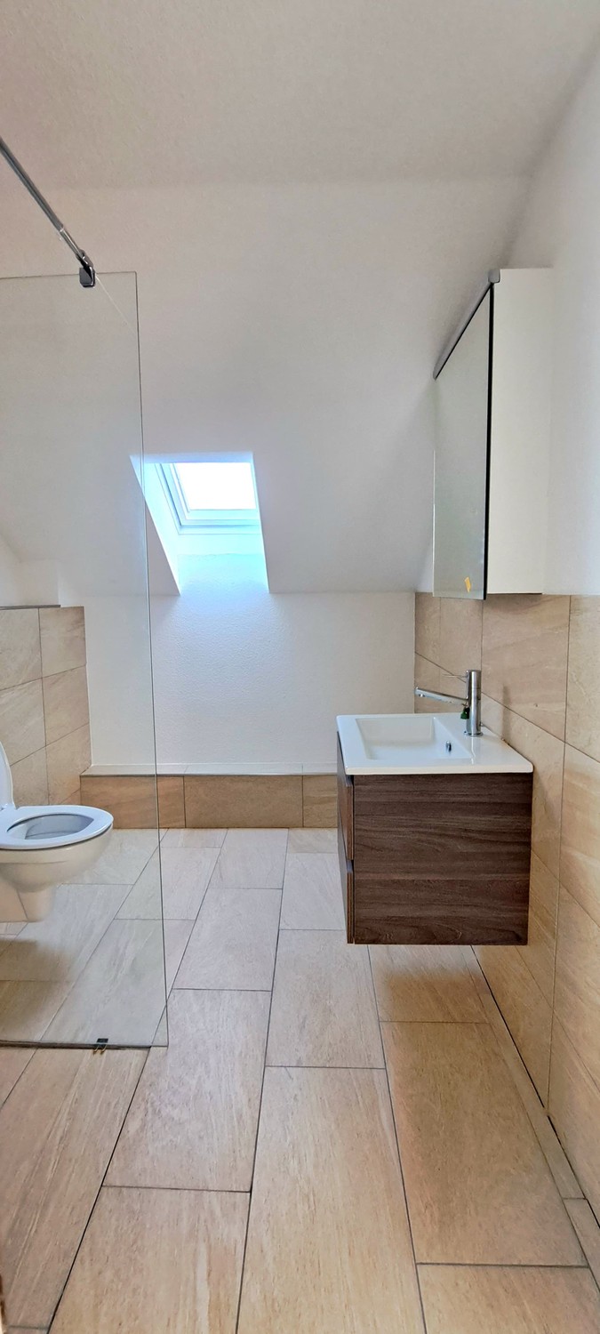 Appartement de 3 pièces

Charges forfaitaires. Pas de surprises avec des paiements complémentaires., photo 1 sur 5