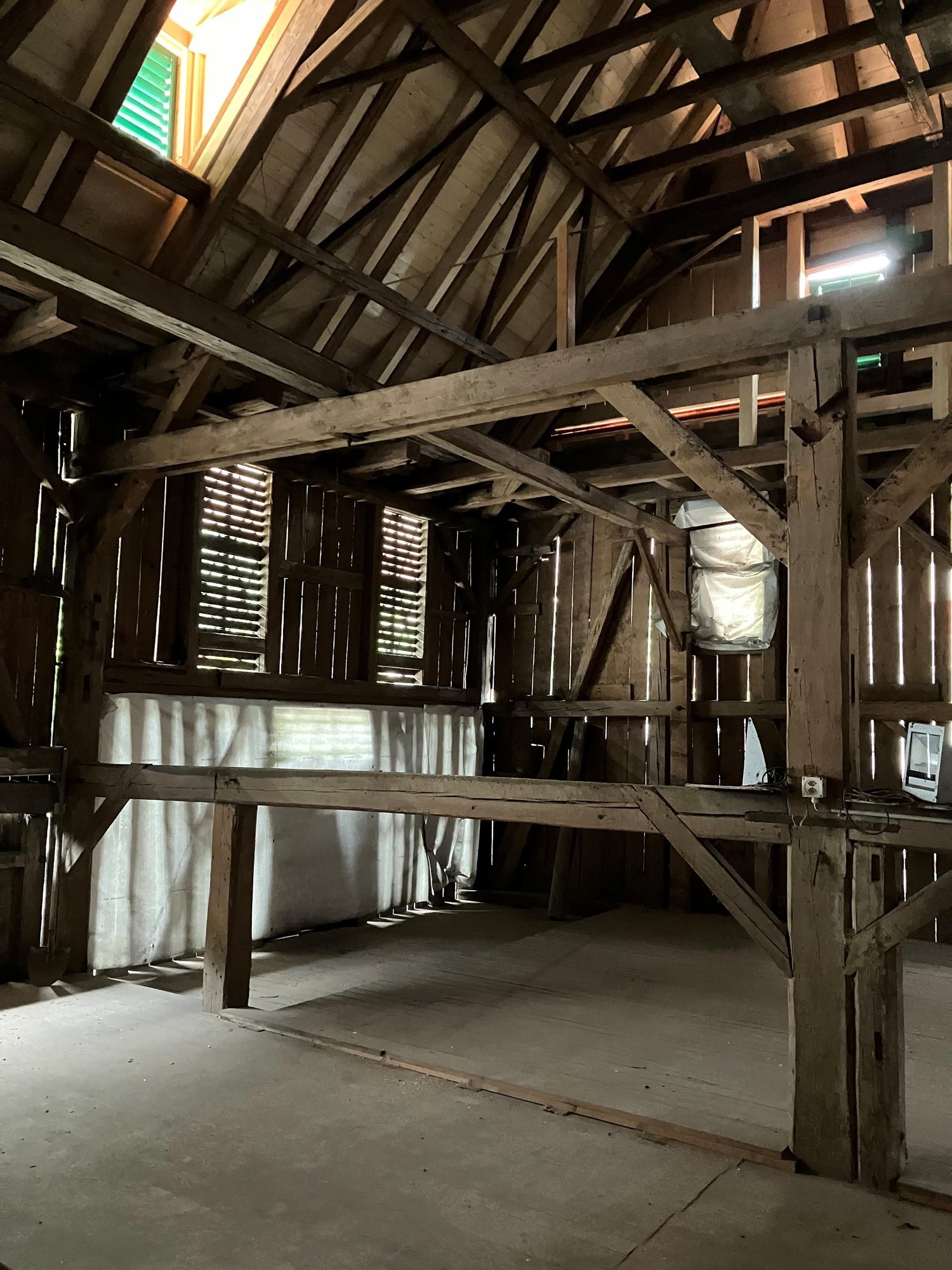 270m² locale di magazzino