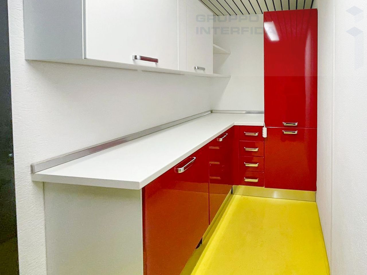 150m² office
