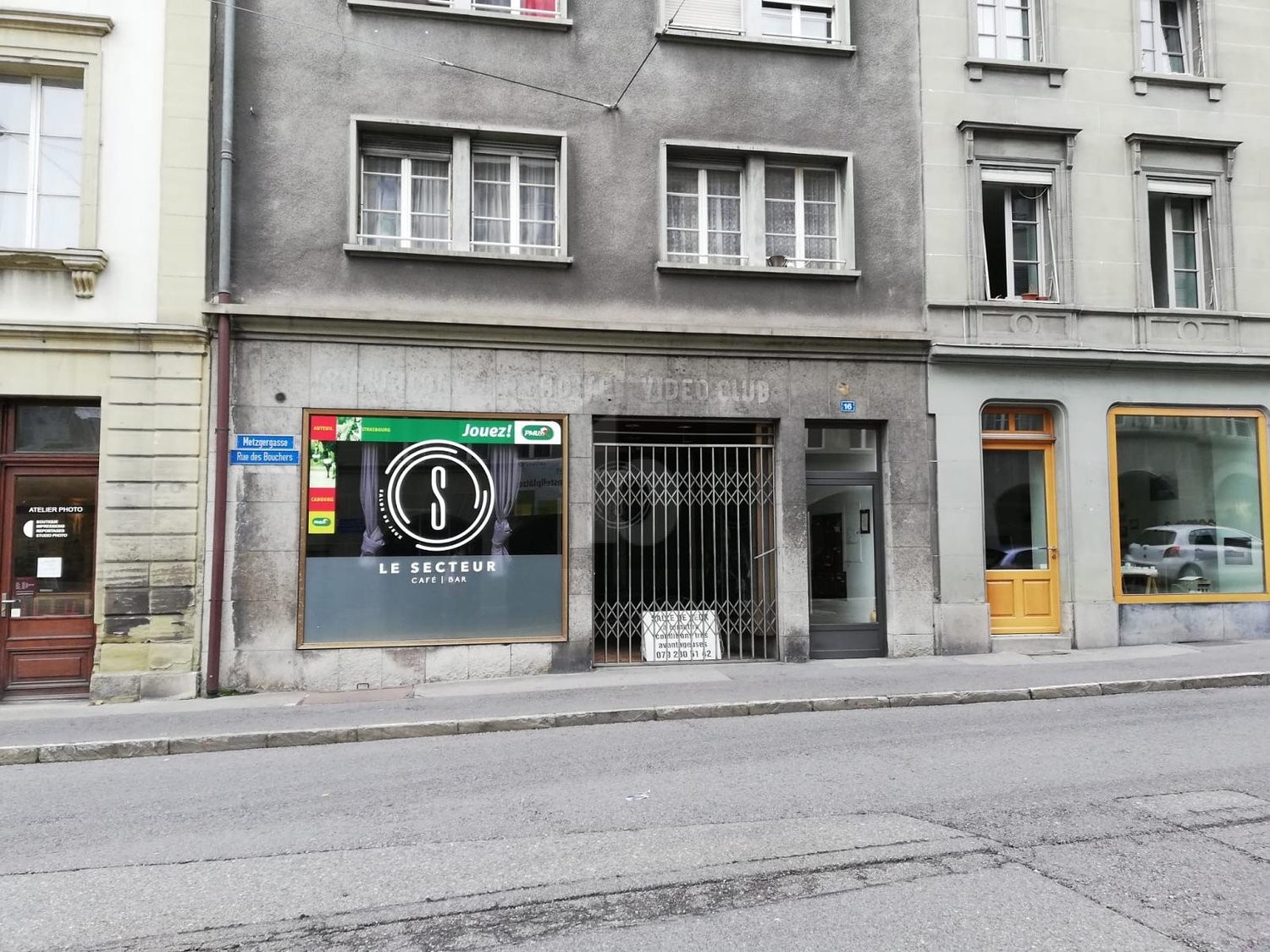 180m² shop