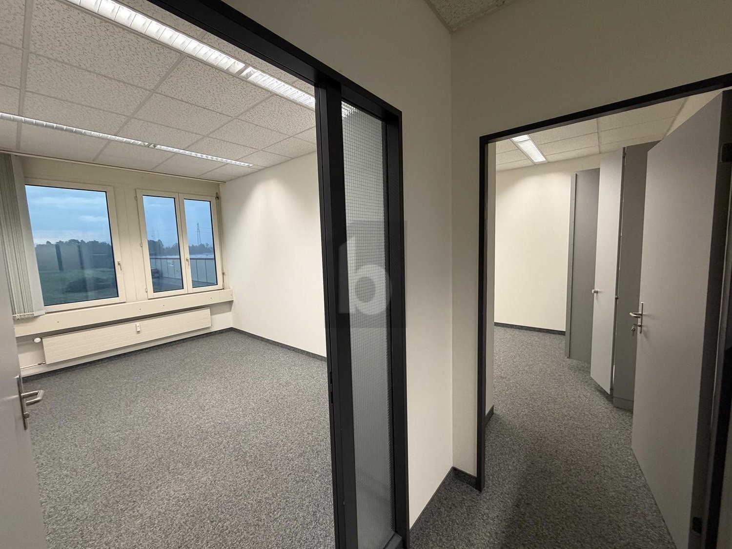 Bureau de 230m², photo 3 sur 4