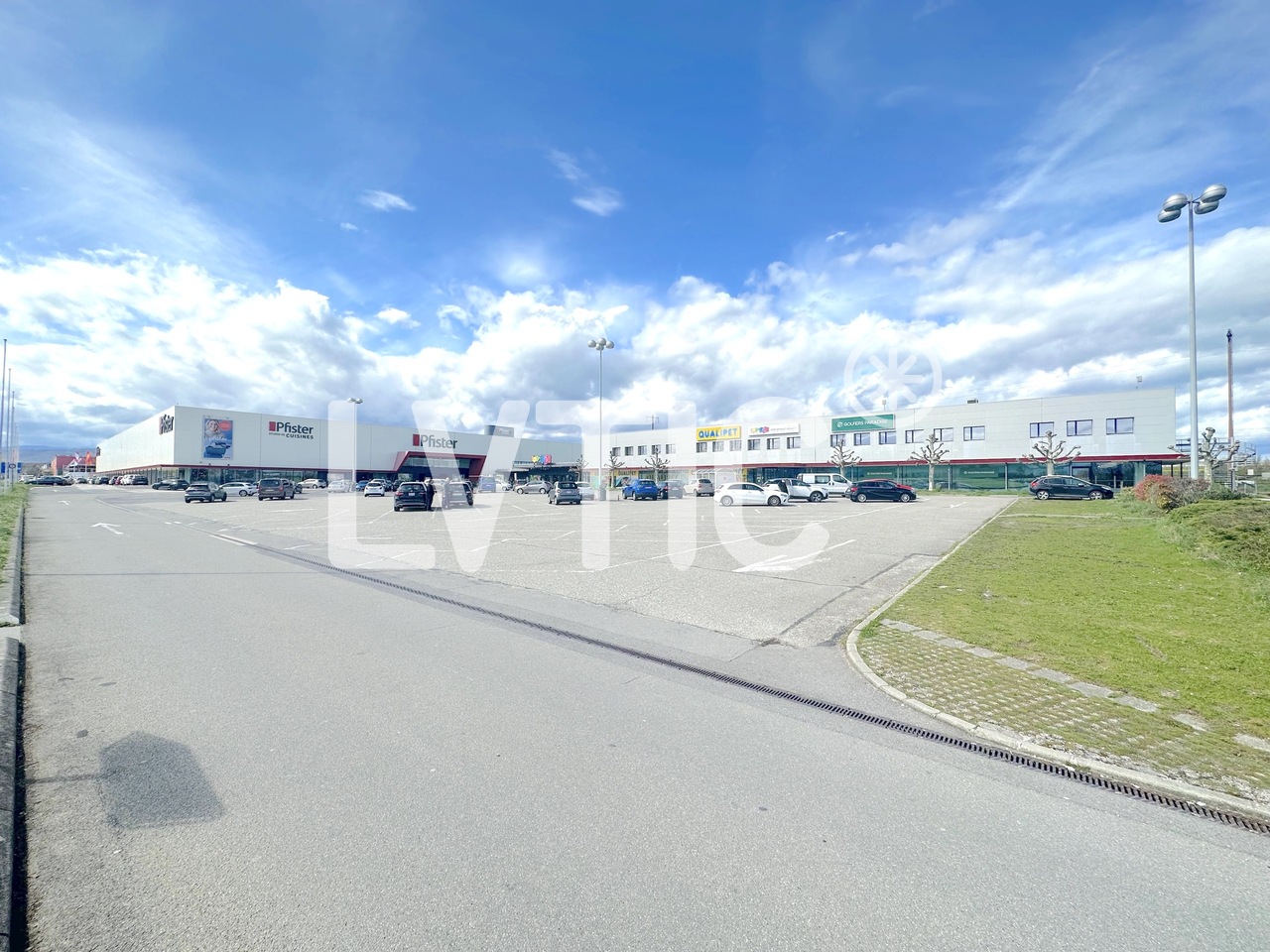 325m² shop, photo 7 sur 7