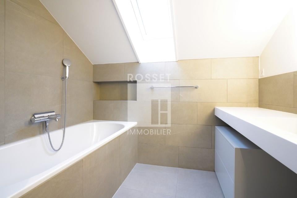 6 rooms apartment