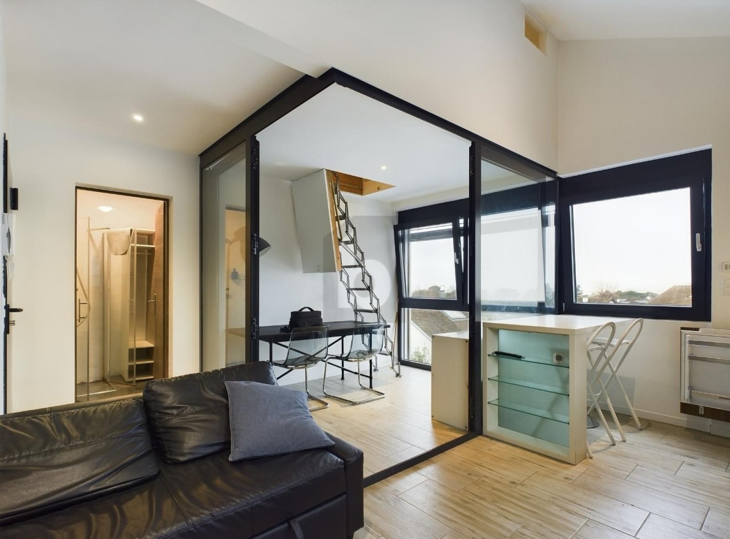 1 room apartment, photo 2 sur 4