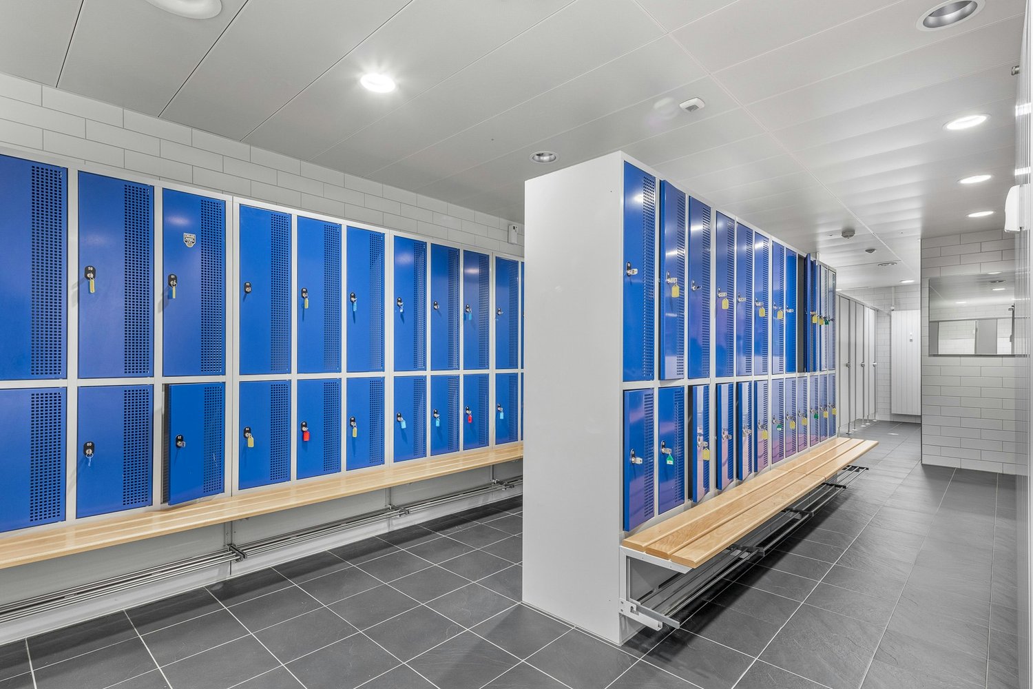 212m² office