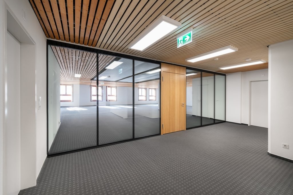 260m² bureau, photo 4 sur 10
