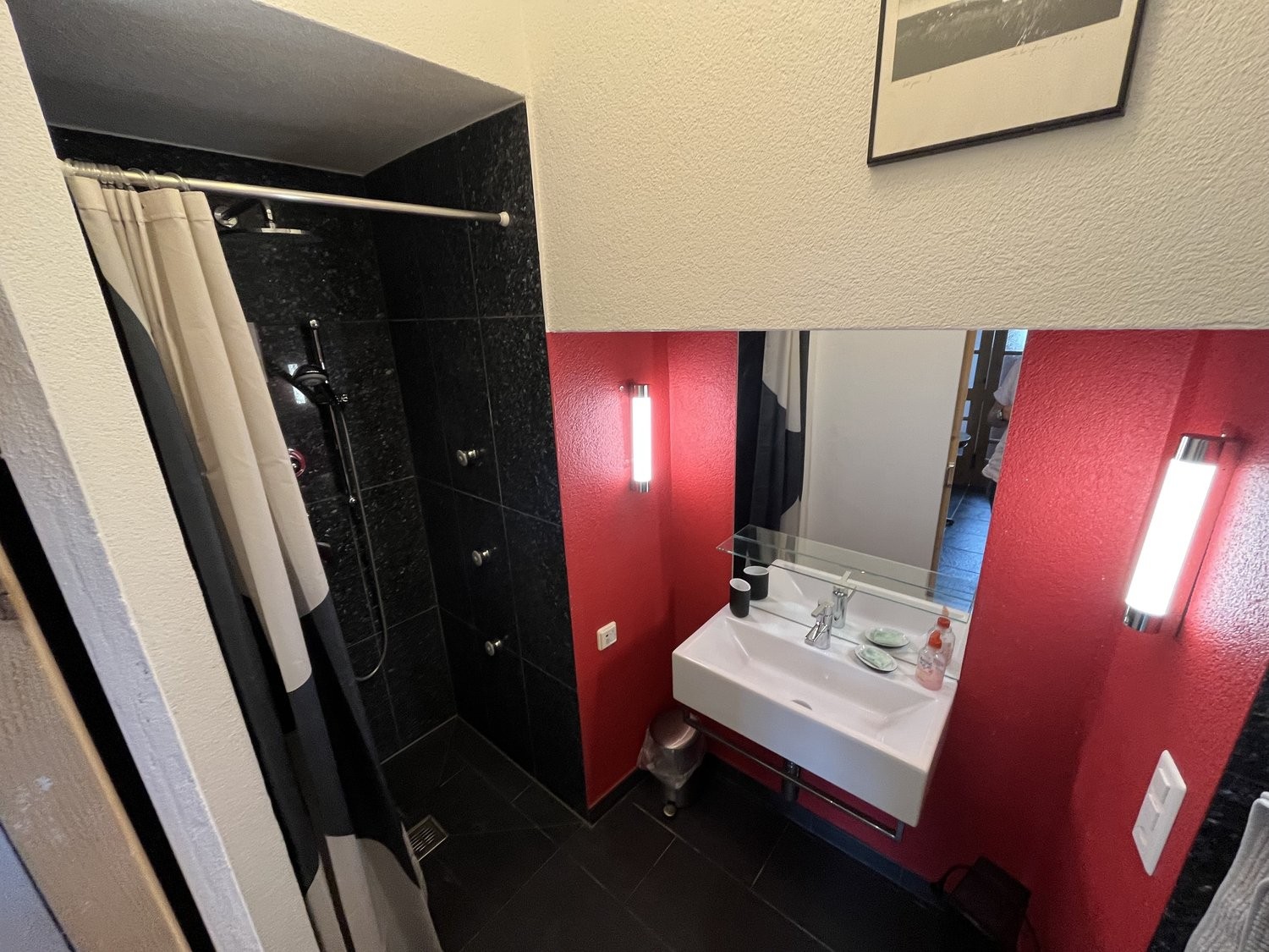 2 ½ rooms furnished flat, photo 3 sur 5