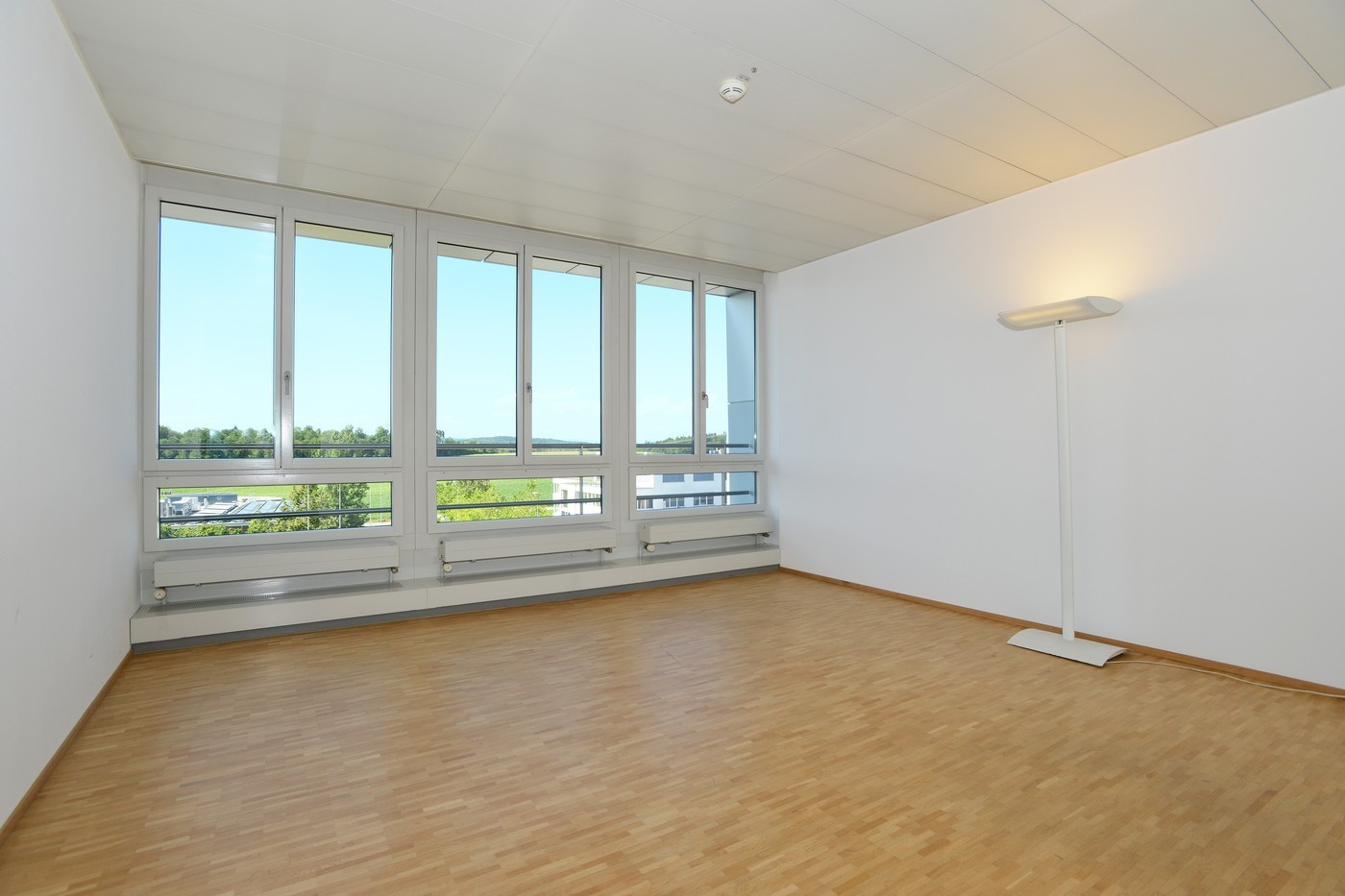 67m² office