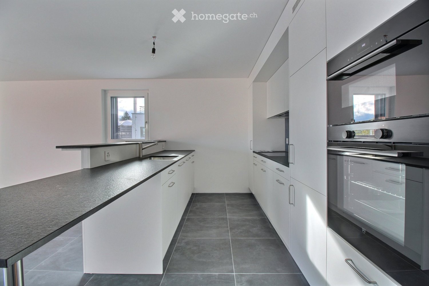 5 rooms apartment