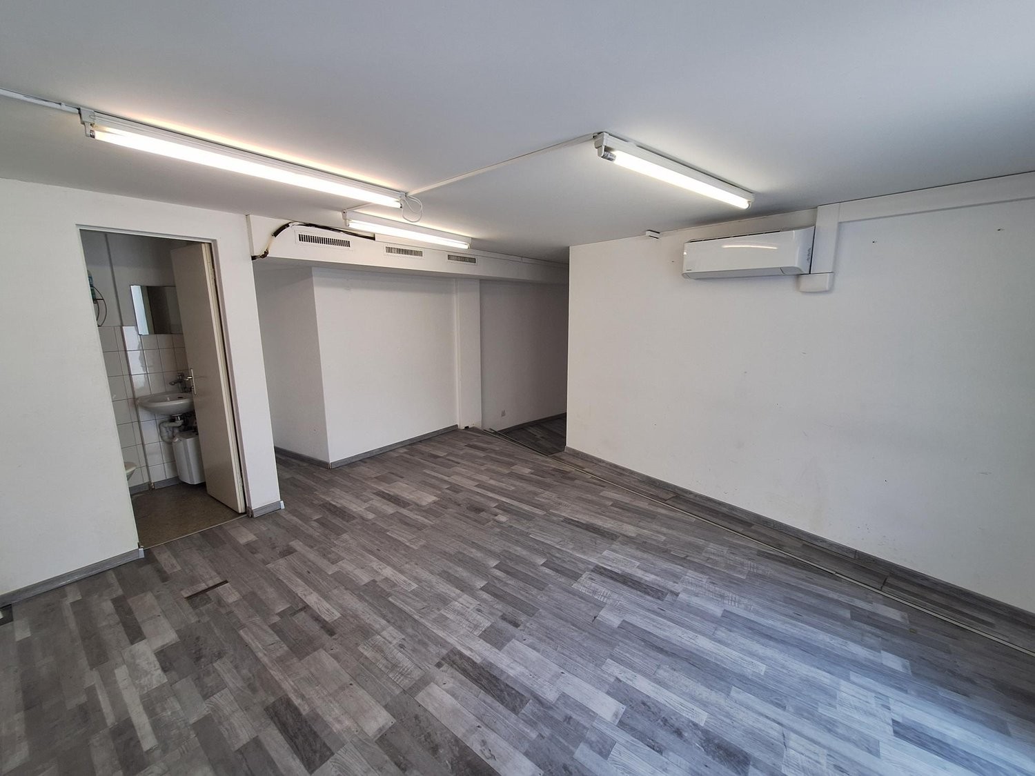 Magasin de 90m²